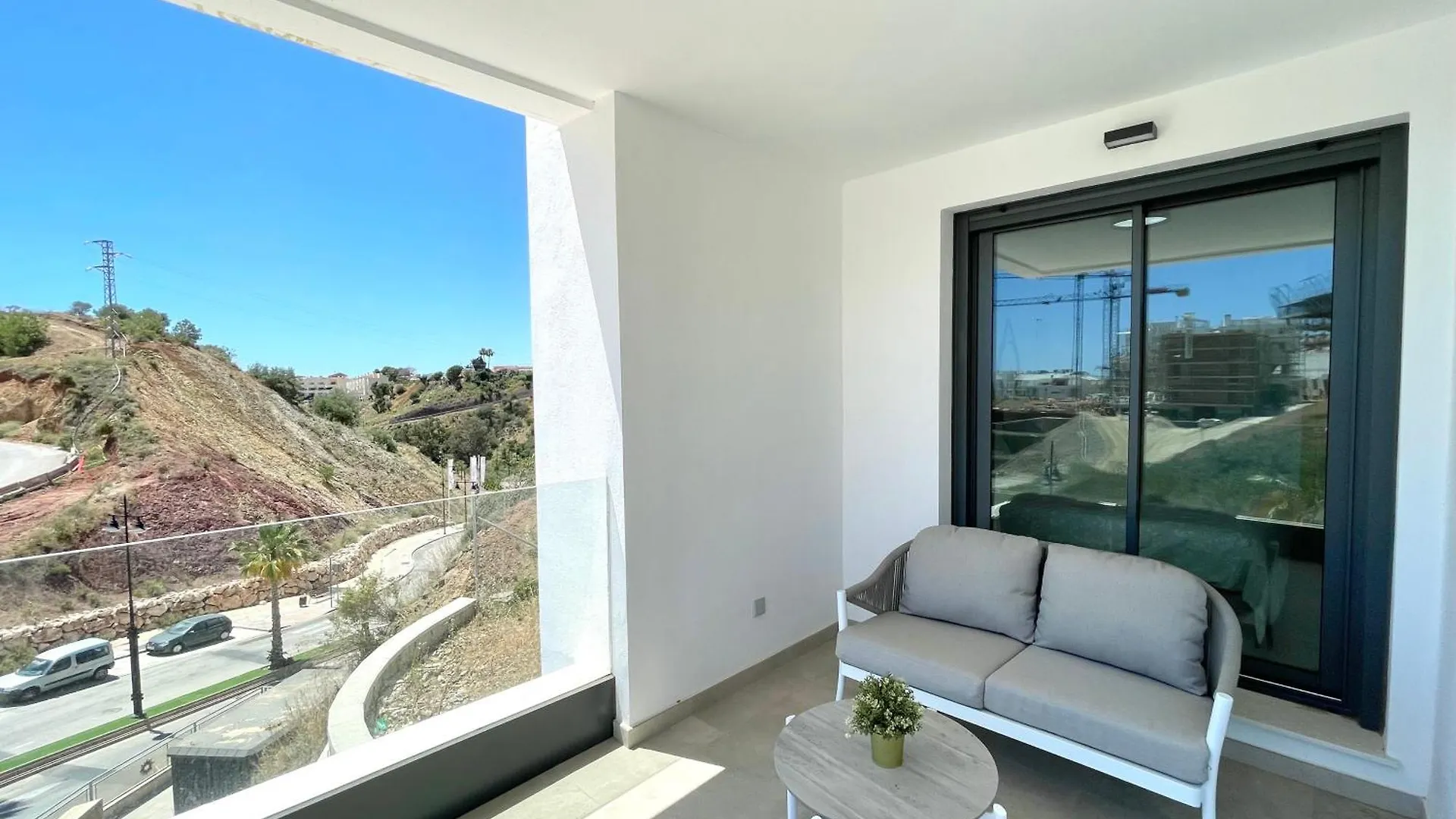 Majestic Apartment By The Beach, Fuengirola